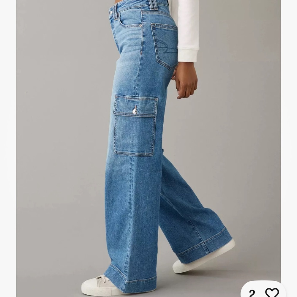 American Eagle Super High Rise Baggy Cargo Wide Leg Jeans 
Size 14 EXTRA SHORT